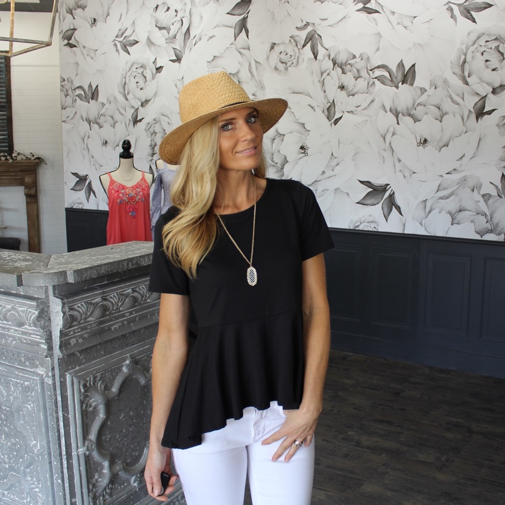 ✨LAST ONE✨Black Short Sleeve Peplum Top - Picture 2 of 4